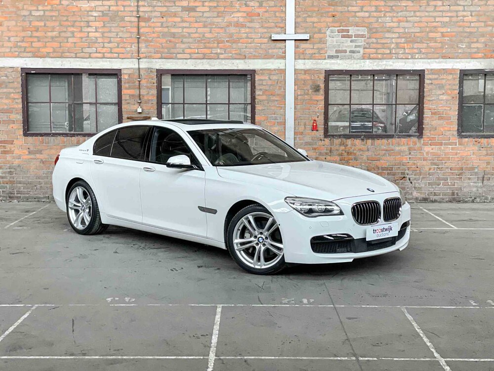 BMW ActiveHybrid7 M-Sport 3.0 L6 354pk 2014 7-serie 