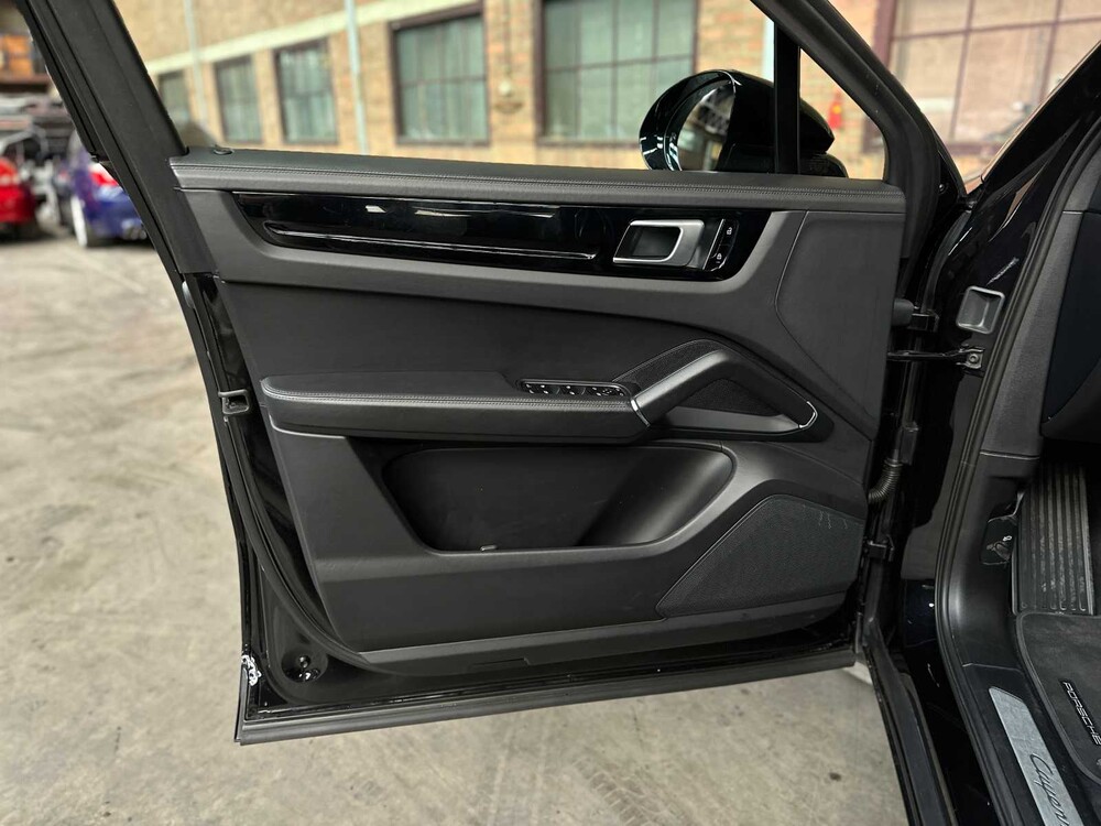 Porsche Cayenne Coupe 3.0 V6 340pk 2020 (Sport Design & Sport Chrono)