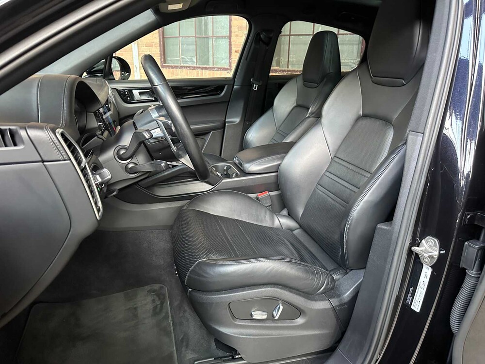 Porsche Cayenne Coupe 3.0 V6 340pk 2020 (Sport Design & Sport Chrono)