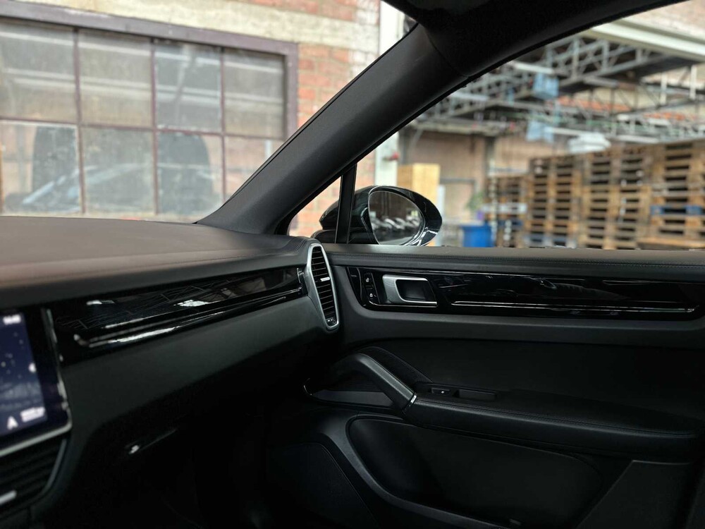 Porsche Cayenne Coupe 3.0 V6 340pk 2020 (Sport Design & Sport Chrono)