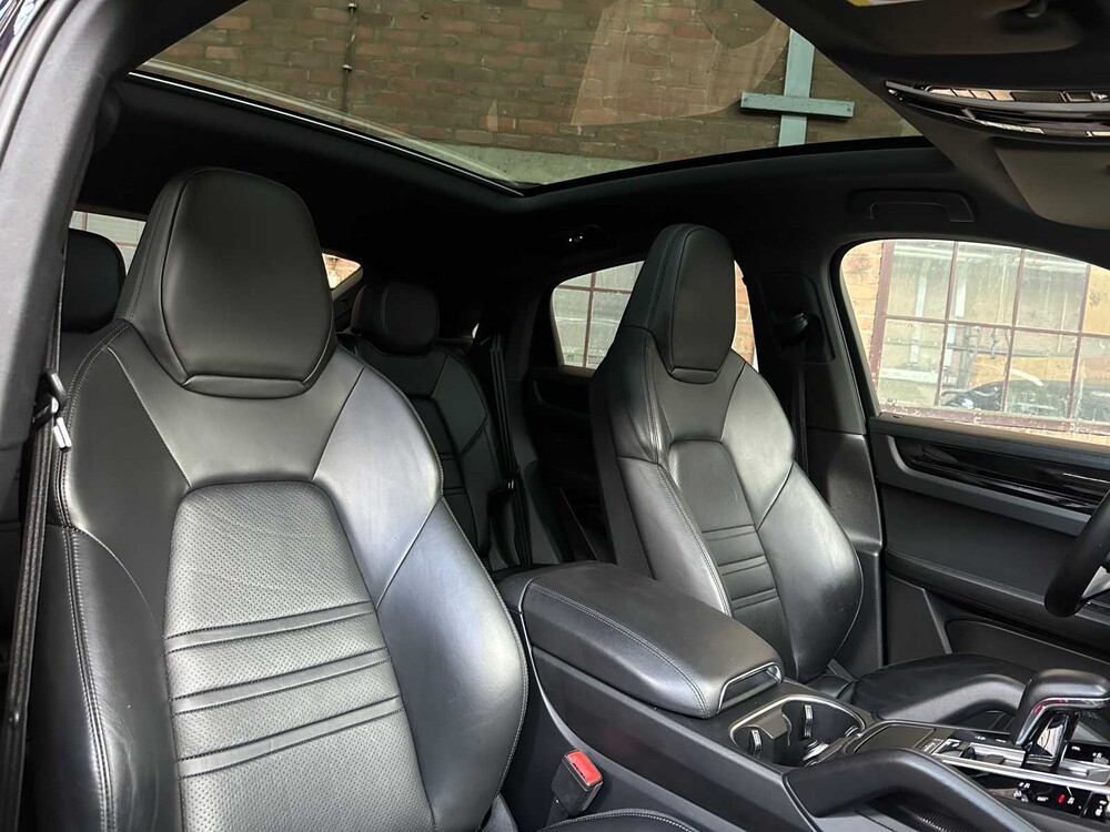 Porsche Cayenne Coupe 3.0 V6 340pk 2020 (Sport Design & Sport Chrono)