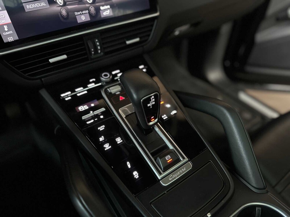 Porsche Cayenne Coupe 3.0 V6 340pk 2020 (Sport Design & Sport Chrono)