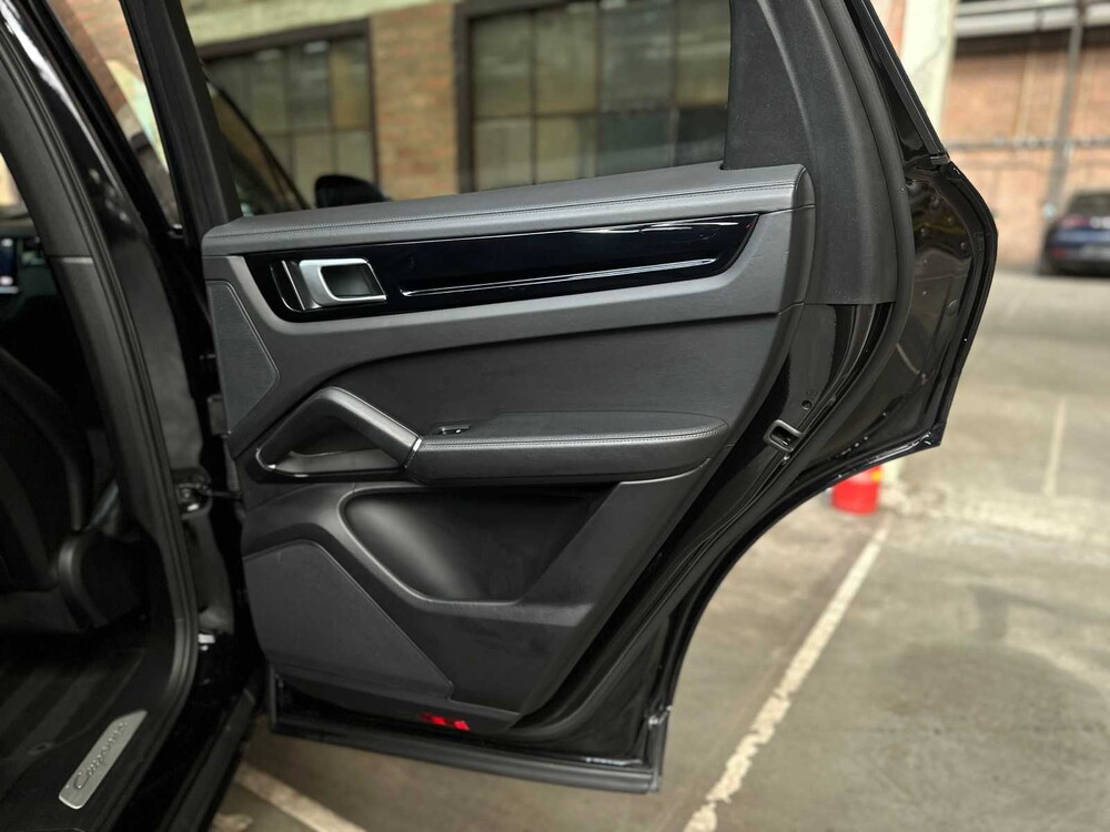 Porsche Cayenne Coupe 3.0 V6 340pk 2020 (Sport Design & Sport Chrono)