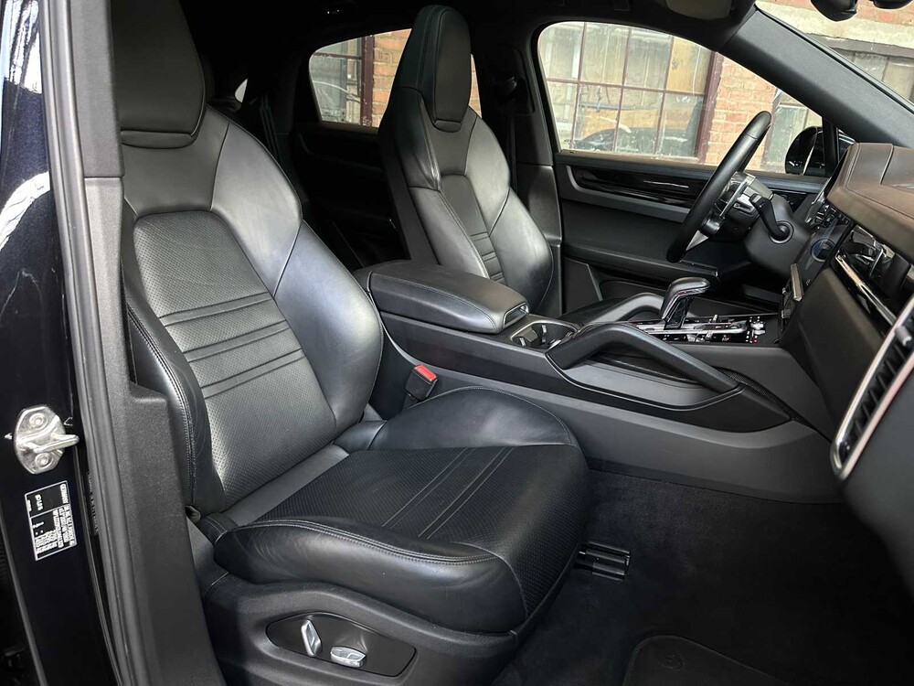 Porsche Cayenne Coupe 3.0 V6 340pk 2020 (Sport Design & Sport Chrono)