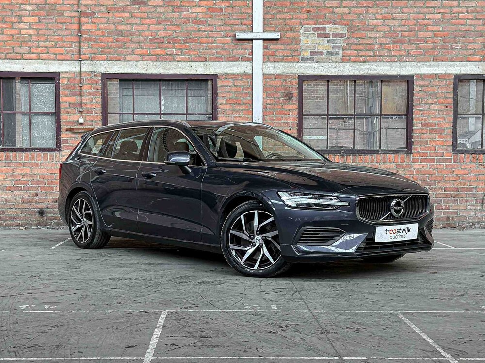 Volvo V60 2.0 T6 Twin Engine AWD Momentum Pro 253PS 2020, H-754-FN