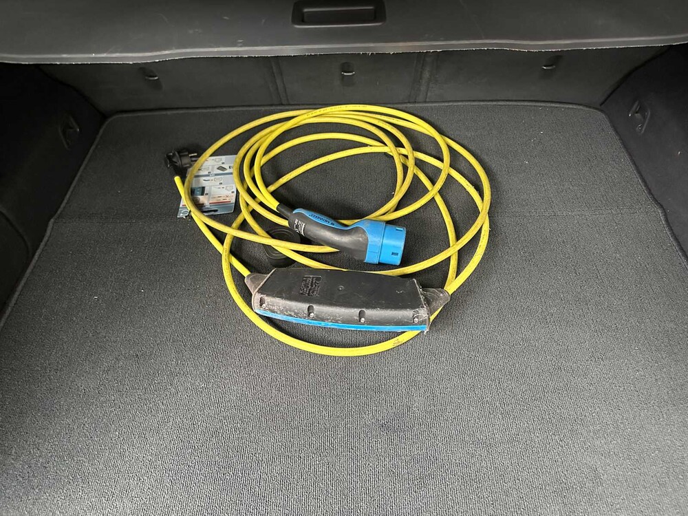 Volvo V60 2.4 D6 Twin Engine Momentum 220hp 2015, HN-681-H