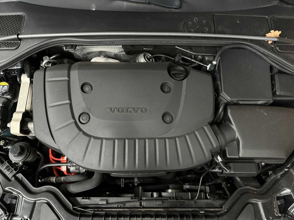 Volvo V60 2.4 D6 Twin Engine Momentum 220hp 2015, HN-681-H