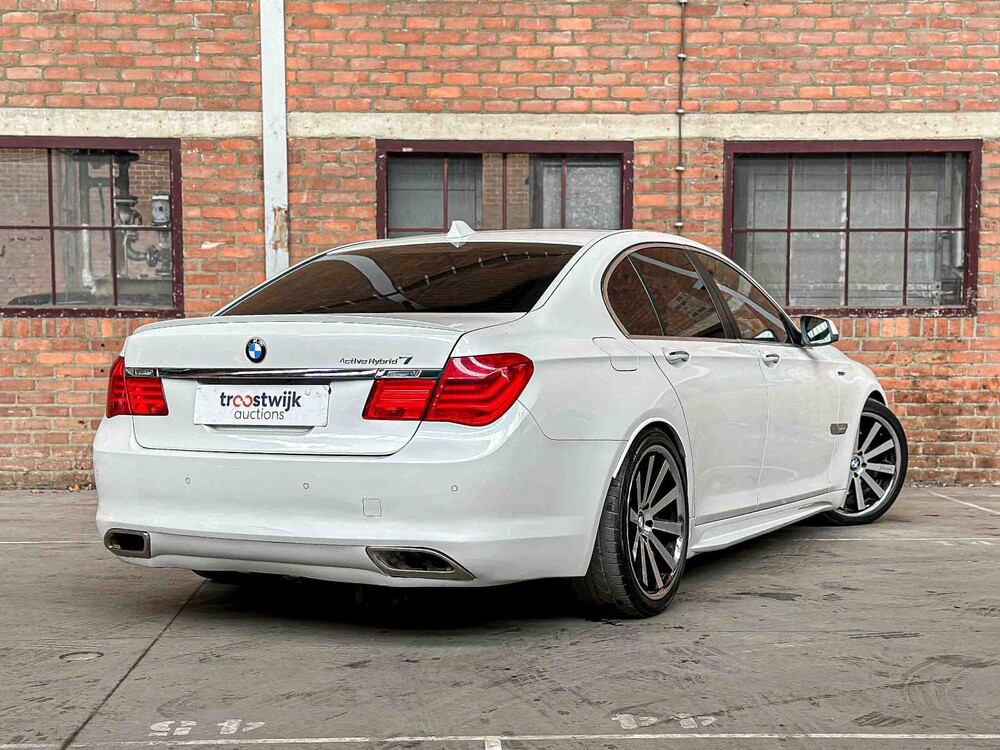 BMW ActiveHybrid7 F04 4.4 V8 465pk 2011