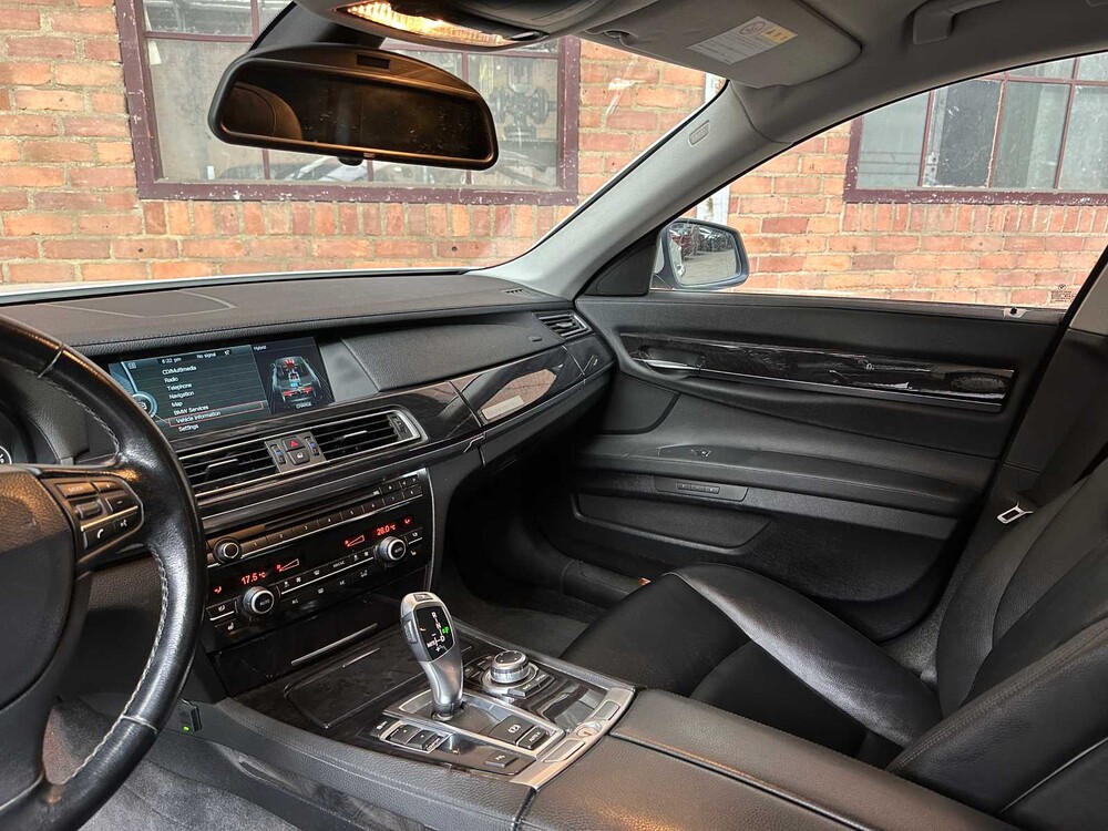 BMW ActiveHybrid7 F04 4.4 V8 465pk 2011