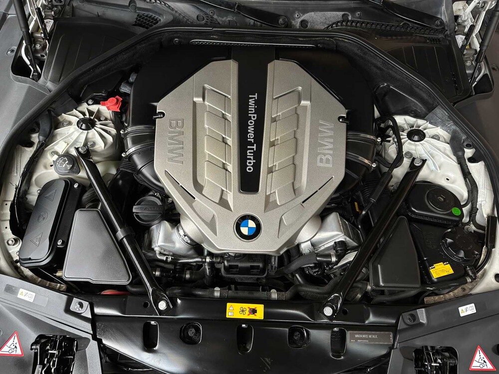 BMW ActiveHybrid7 F04 4.4 V8 465pk 2011