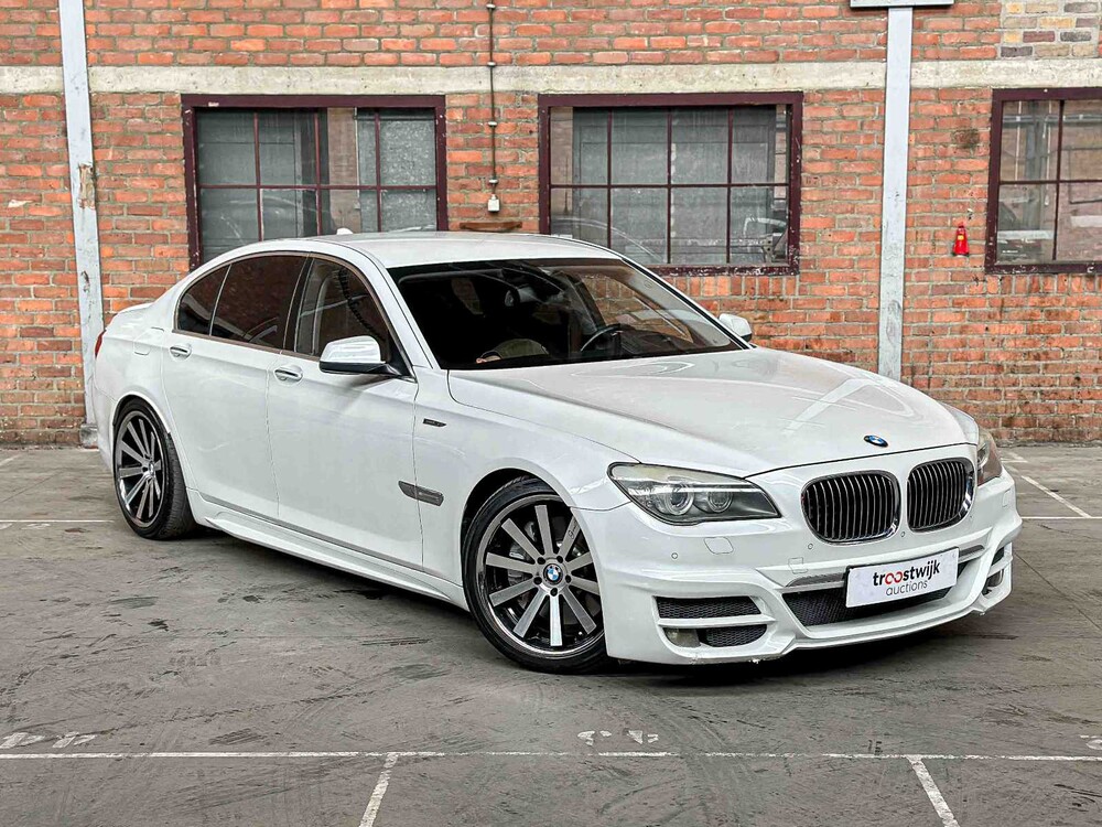 BMW ActiveHybrid7 F04 4.4 V8 465pk 2011