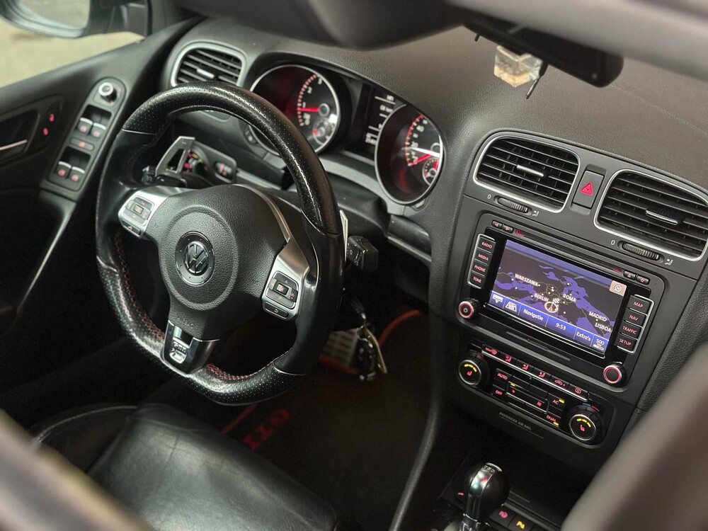 Volkswagen Golf GTI 2.0 211pk 2011, 13-PFJ-7