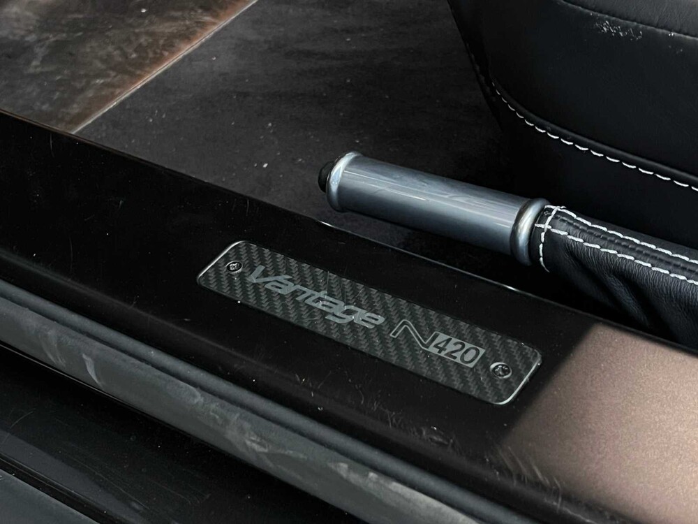 Aston Martin V8 Vantage N420 4.7 V8 2011 -CARBON-