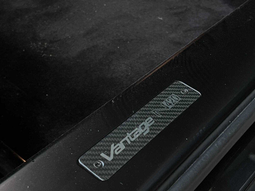 Aston Martin V8 Vantage N420 4.7 V8 2011 -CARBON-