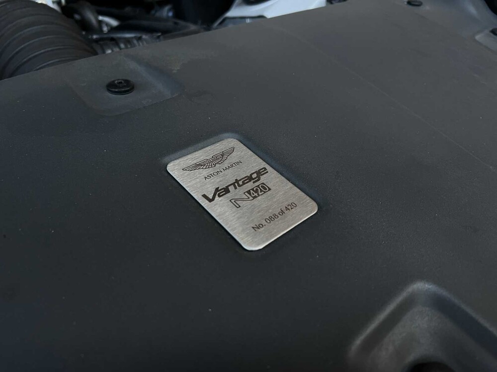Aston Martin V8 Vantage N420 4.7 V8 2011 -CARBON-