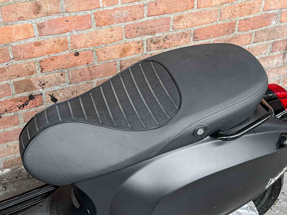 Vespa Sprint 50 -Notte Edition- 2019, DVN-53-L Scooter