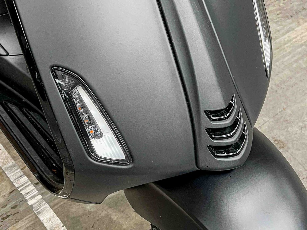 Vespa Sprint 50 -Notte Edition- 2019, DVN-53-L Scooter