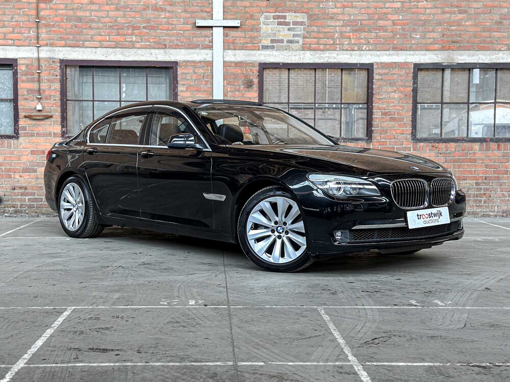 BMW ActiveHybrid7 F04 4.4 V8 465pk 2011