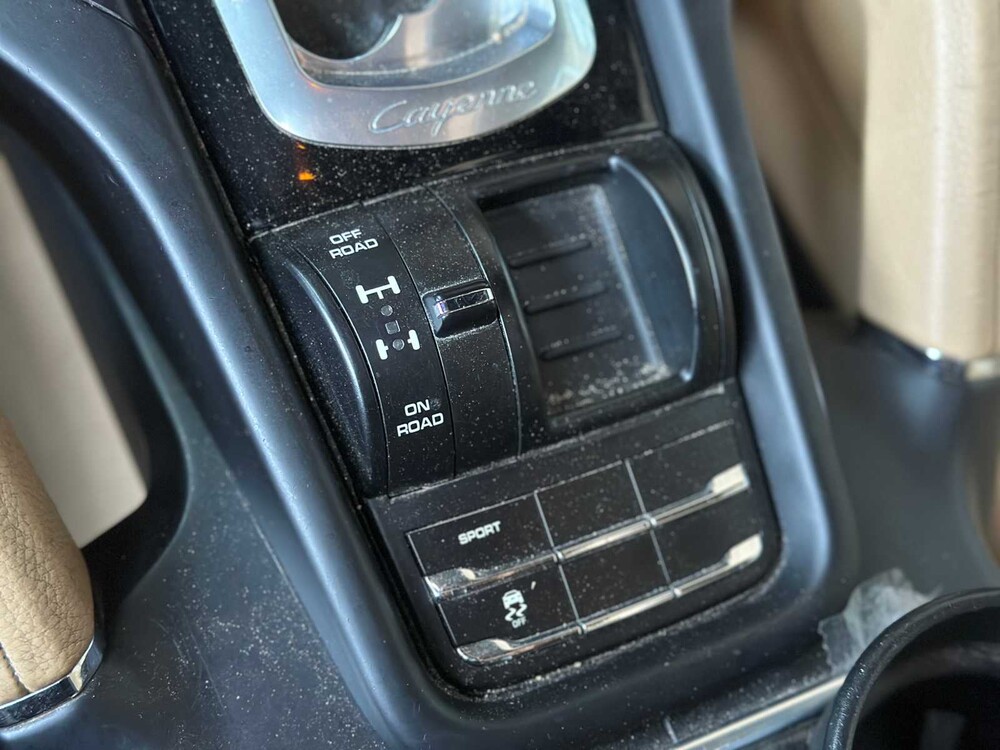 Porsche Cayenne 3.0 D V6 Platinum Edition (FACELIFT) 239hp 2017, G-774-RB