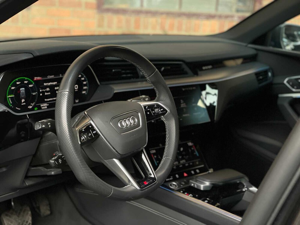 Audi e-tron 55 Quattro S-Edition S-Line 95 kWh 408pk 2022, P-721-LB