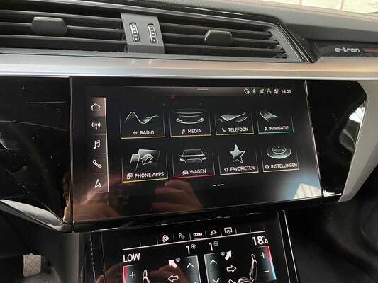Audi e-tron 55 Quattro S-Edition S-Line 95 kWh 408PS 2022, P-721-LB