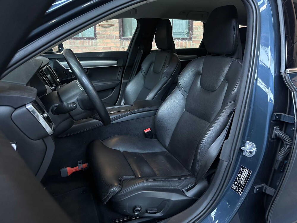 Volvo V90 2.0 T4 Momentum Pro 190hp 2019, XX-067-J
