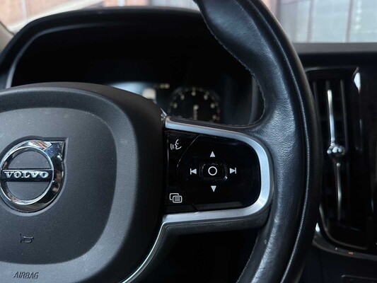 Volvo V90 2.0 T4 Momentum Pro 190PS 2019, XX-067-J