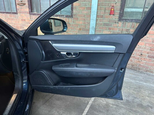 Volvo V90 2.0 T4 Momentum Pro 190PS 2019, XX-067-J