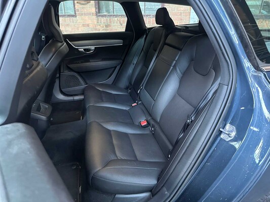 Volvo V90 2.0 T4 Momentum Pro 190PS 2019, XX-067-J
