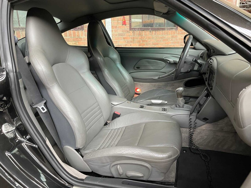 Porsche 911 Carrera 2 996 300PS 1998 -SCHALTGETRIEBE- Youngtimer