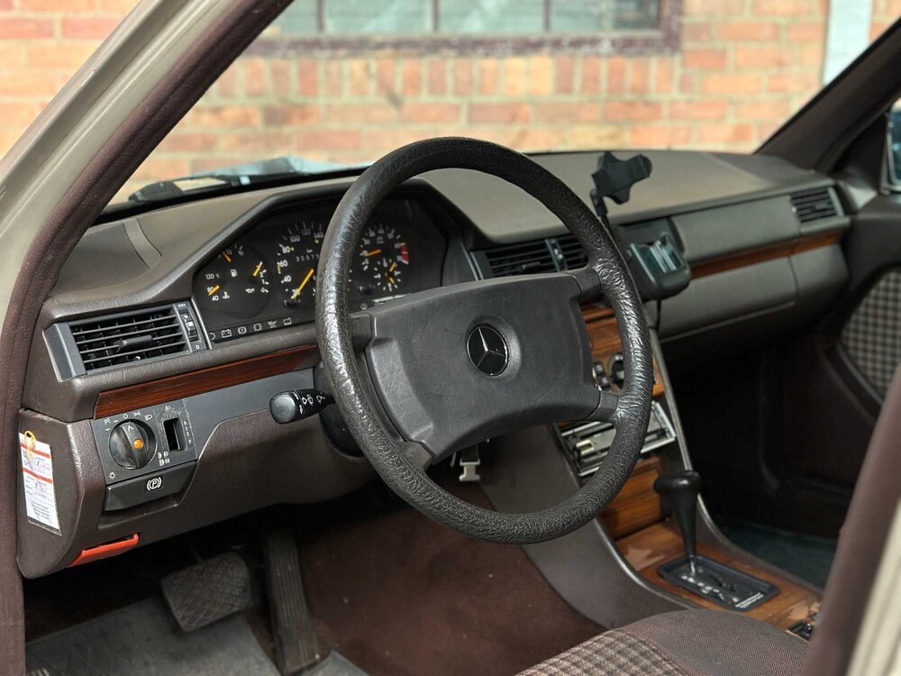 Mercedes-Benz 230 TE 200-500 (W124) Kombi 132PS 1990, 75-JJ-BV