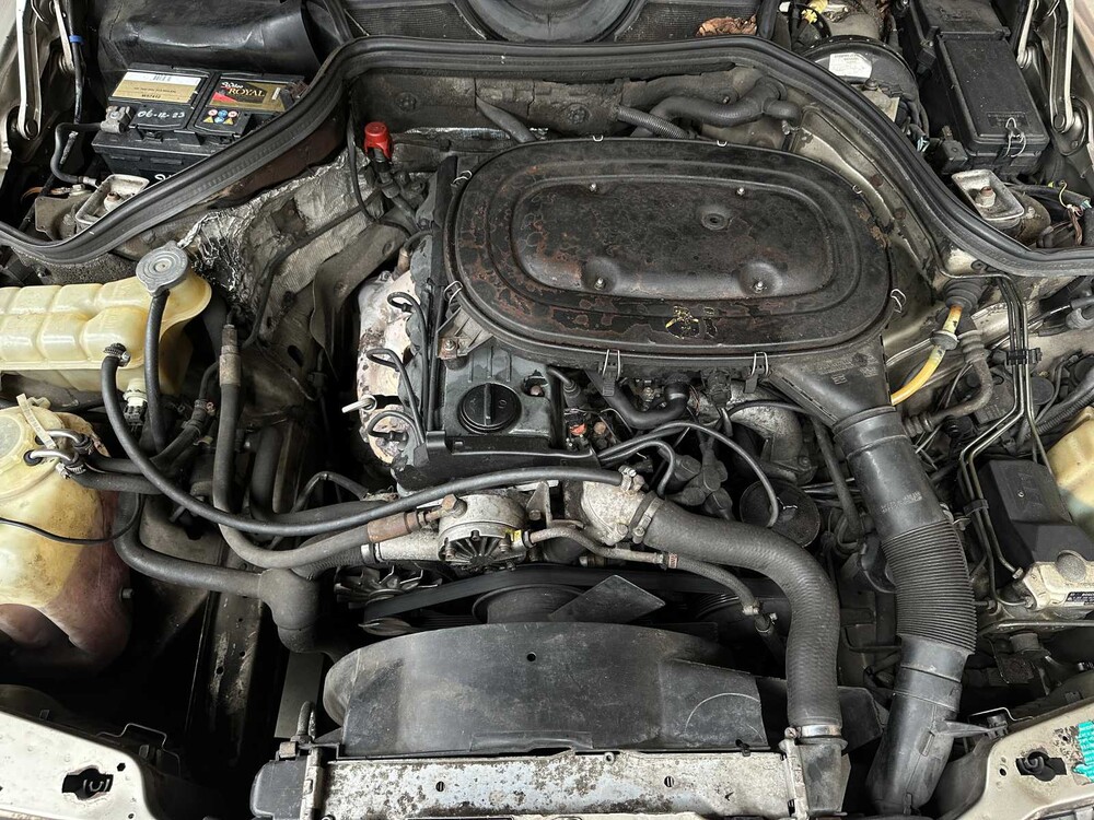 Mercedes-Benz 230 TE 200-500 (W124) Combi 132hp 1990, 75-JJ-BV