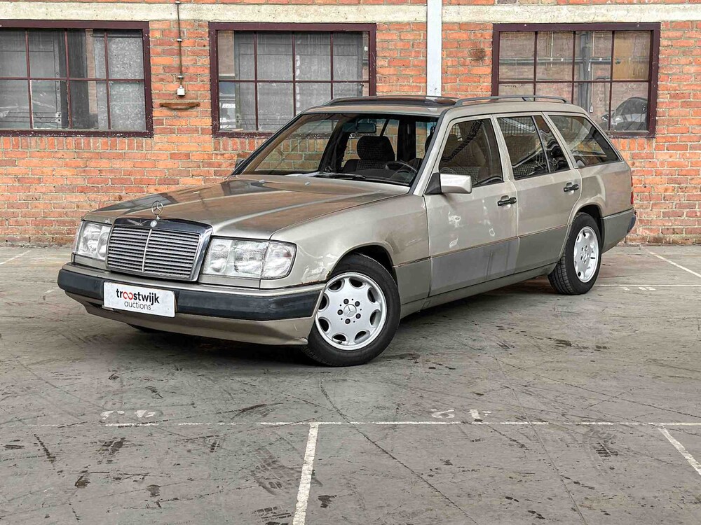 Mercedes-Benz 230 TE 200-500 (W124) Combi 132hp 1990, 75-JJ-BV