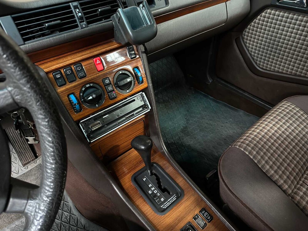 Mercedes-Benz 230 TE 200-500 (W124) Kombi 132PS 1990, 75-JJ-BV