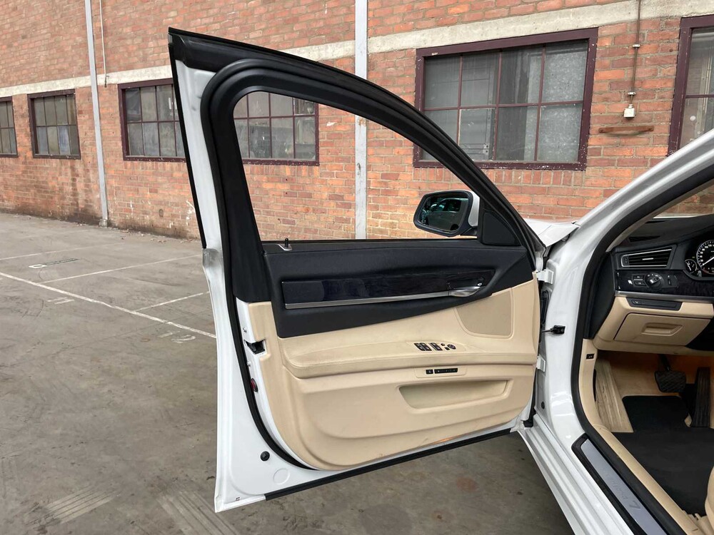 BMW ActiveHybrid7 F04 4.4 V8 465PS 2010 Youngtimer