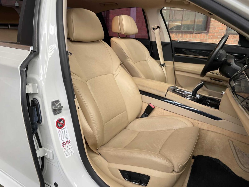 BMW ActiveHybrid7 F04 4.4 V8 465PS 2010 Youngtimer