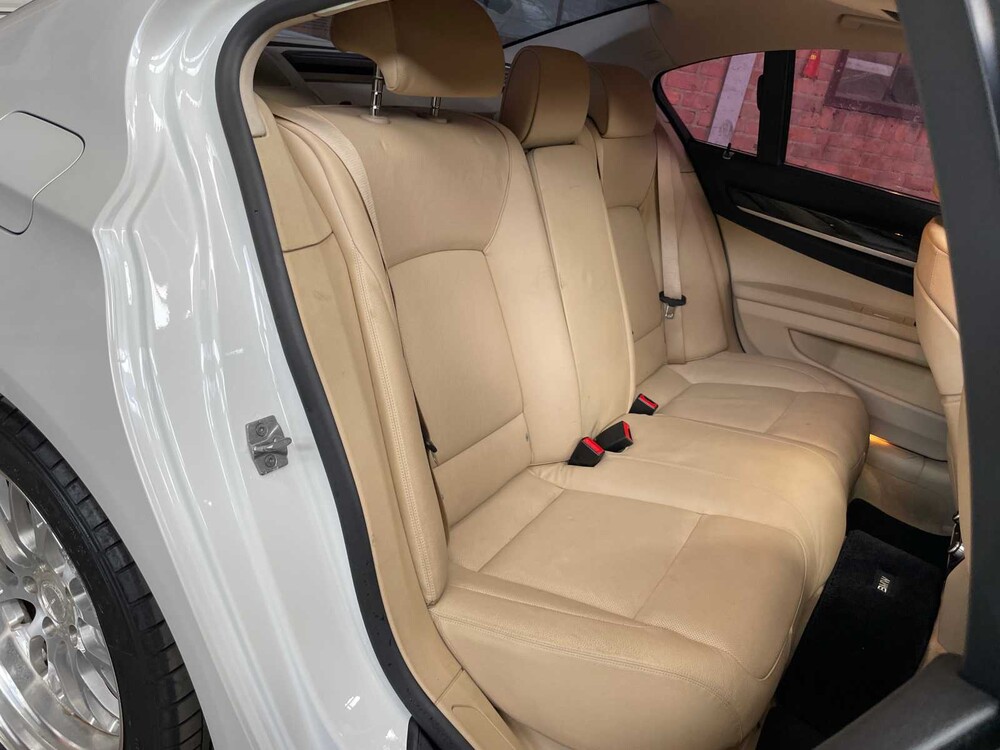 BMW ActiveHybrid7 F04 4.4 V8 465PS 2010 Youngtimer