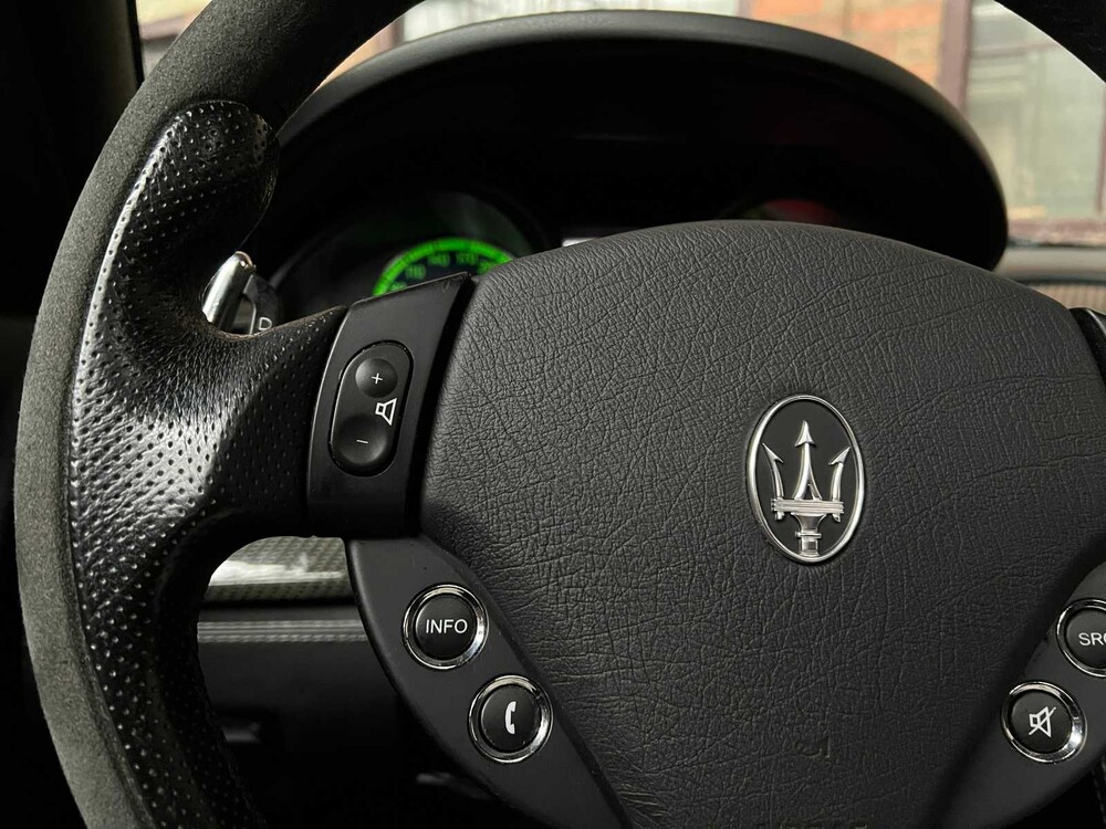 Maserati Quattroporte 4.2 V8 Sport GT S 401PS '42.000km' 401PS 2008