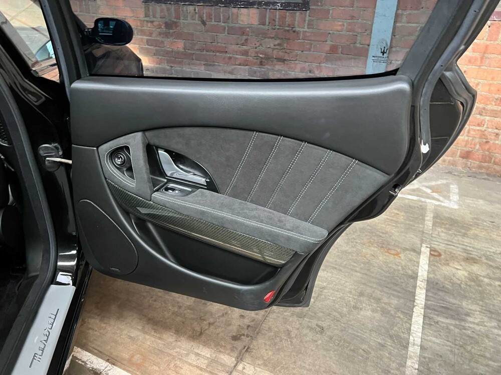 Maserati Quattroporte 4.2 V8 Sport GT S 401PS '42.000km' 401PS 2008