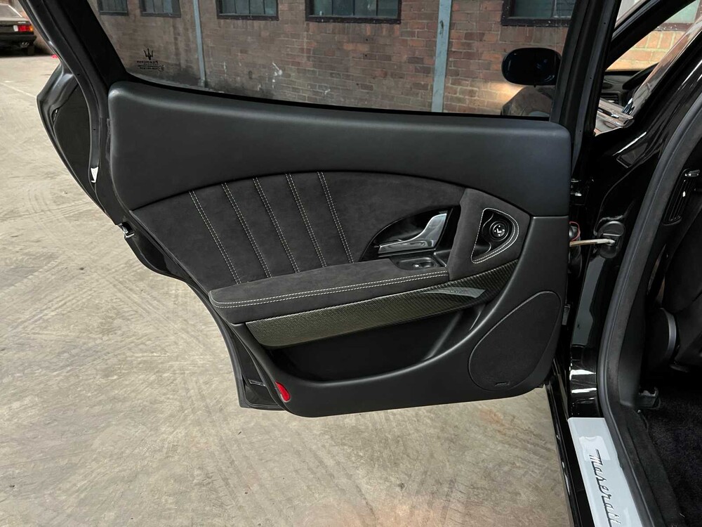 Maserati Quattroporte 4.2 V8 Sport GT S 401PS '42.000km' 401PS 2008