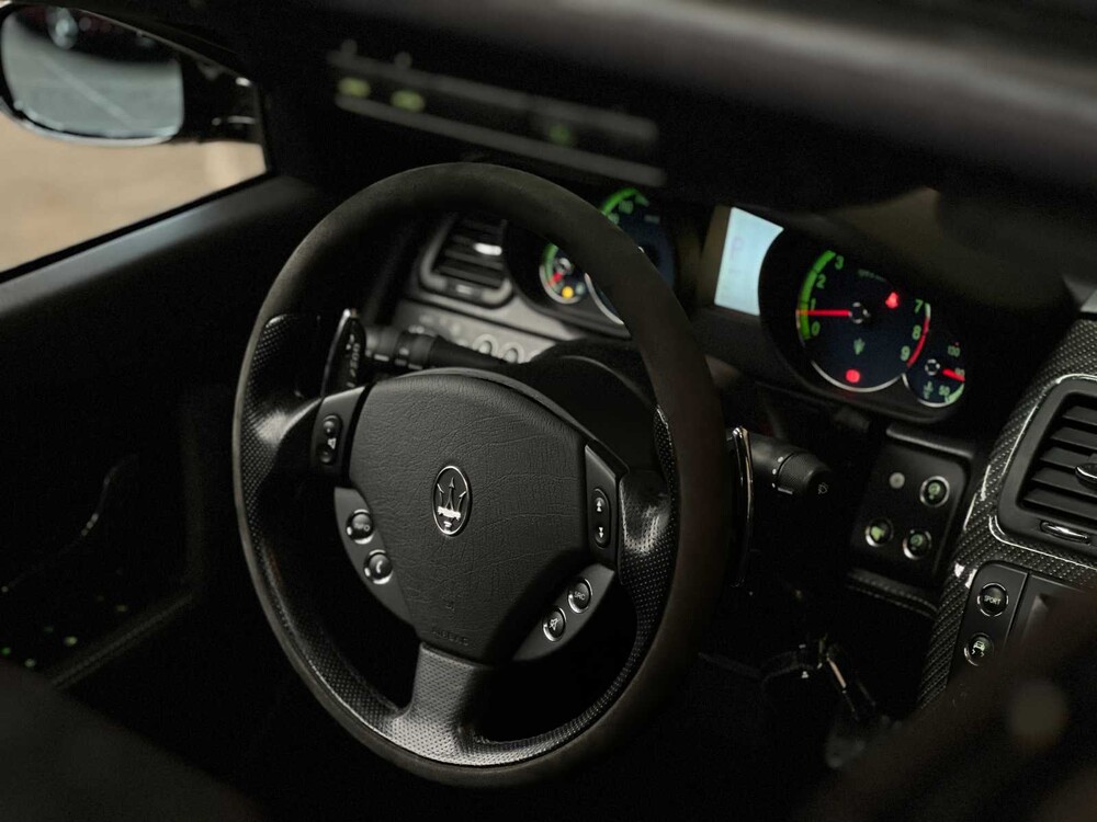 Maserati Quattroporte 4.2 V8 Sport GT S 401PS '42.000km' 401PS 2008