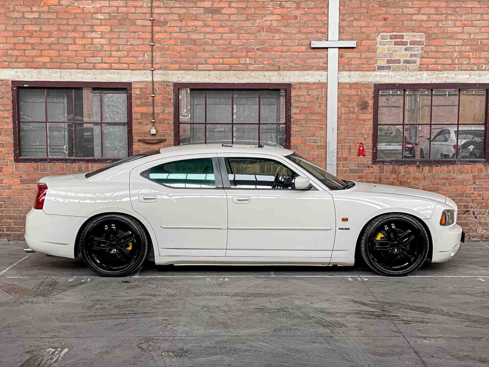Dodge Charger RT HEMI 5.7 V8 340PS 2005 Youngtimer
