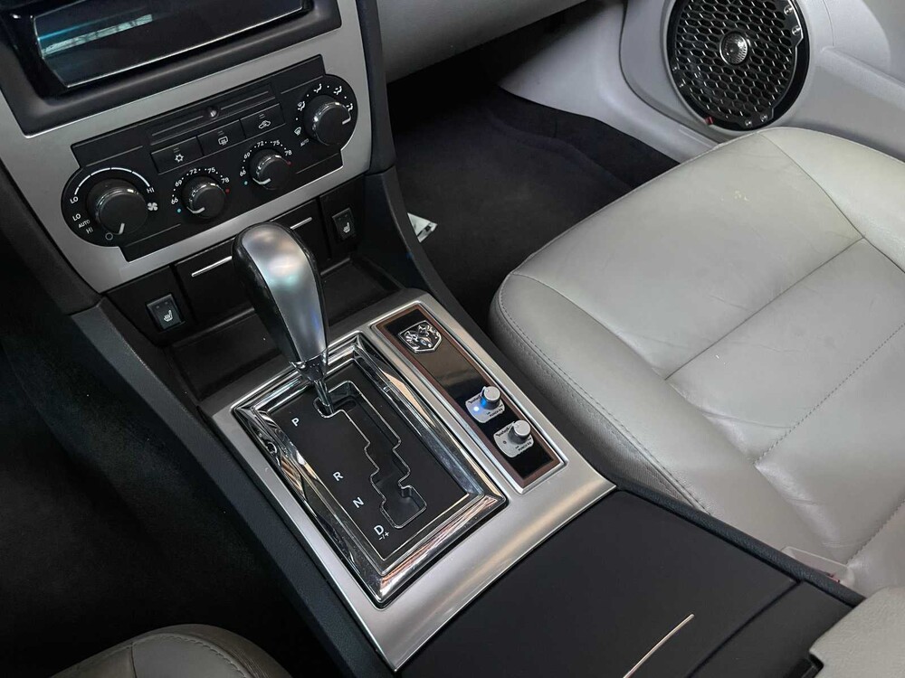 Dodge Charger RT HEMI 5.7 V8 340PS 2005 Youngtimer