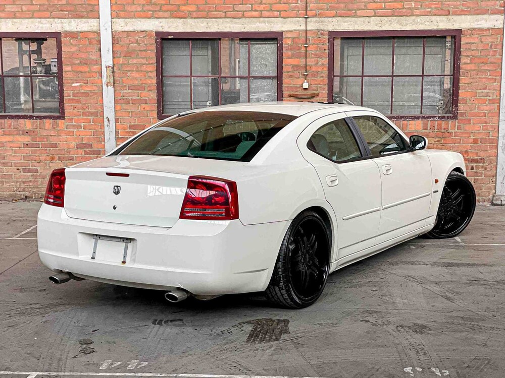 Dodge Charger RT HEMI 5.7 V8 340PS 2005 Youngtimer