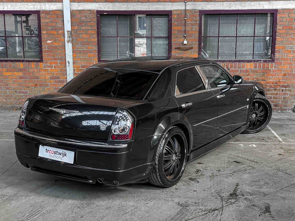 Chrysler 300C HEMI 5.7 V8 340PS 2006 Youngtimer