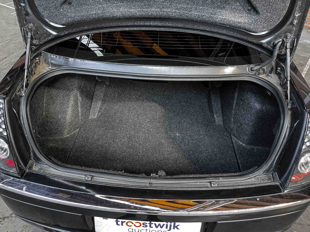 Chrysler 300C HEMI 5.7 V8 340PS 2006 Youngtimer