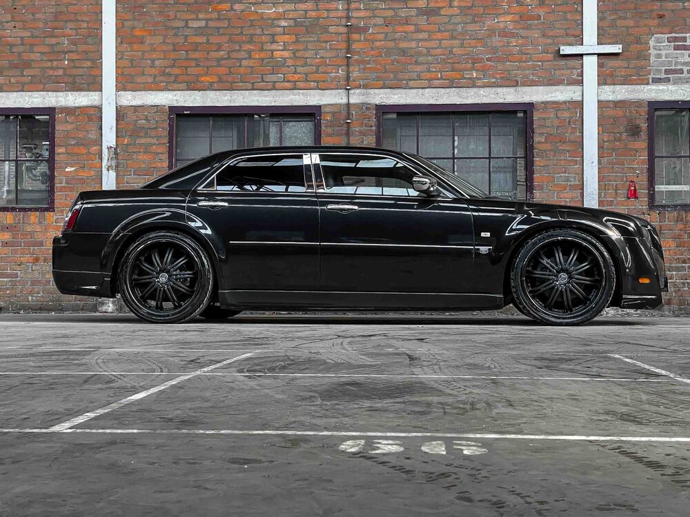 Chrysler 300C HEMI 5.7 V8 340PS 2006 Youngtimer