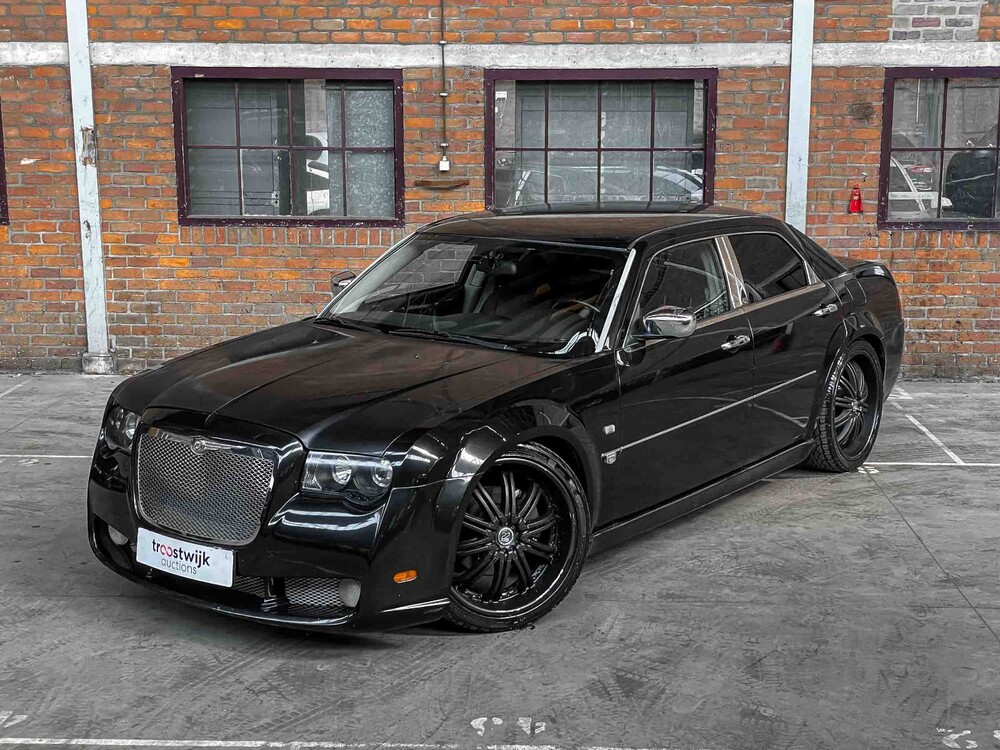 Chrysler 300C HEMI 5.7 V8 340PS 2006 Youngtimer