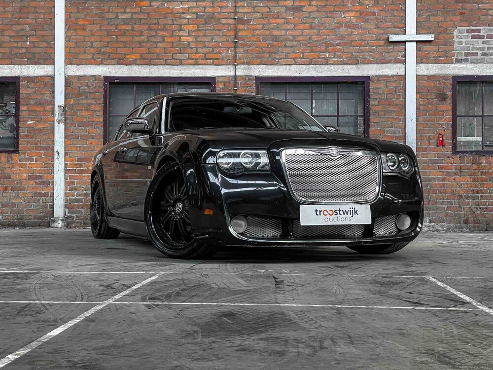 Chrysler 300C HEMI 5.7 V8 340PS 2006 Youngtimer