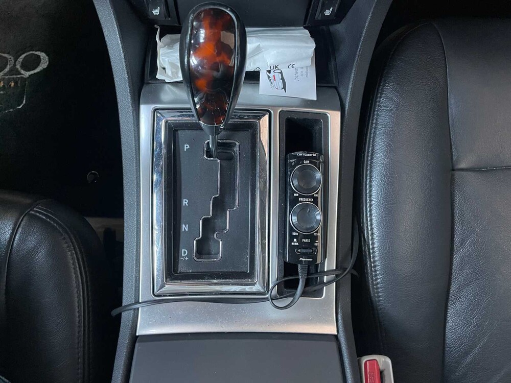 Chrysler 300C HEMI 5.7 V8 340PS 2006 Youngtimer